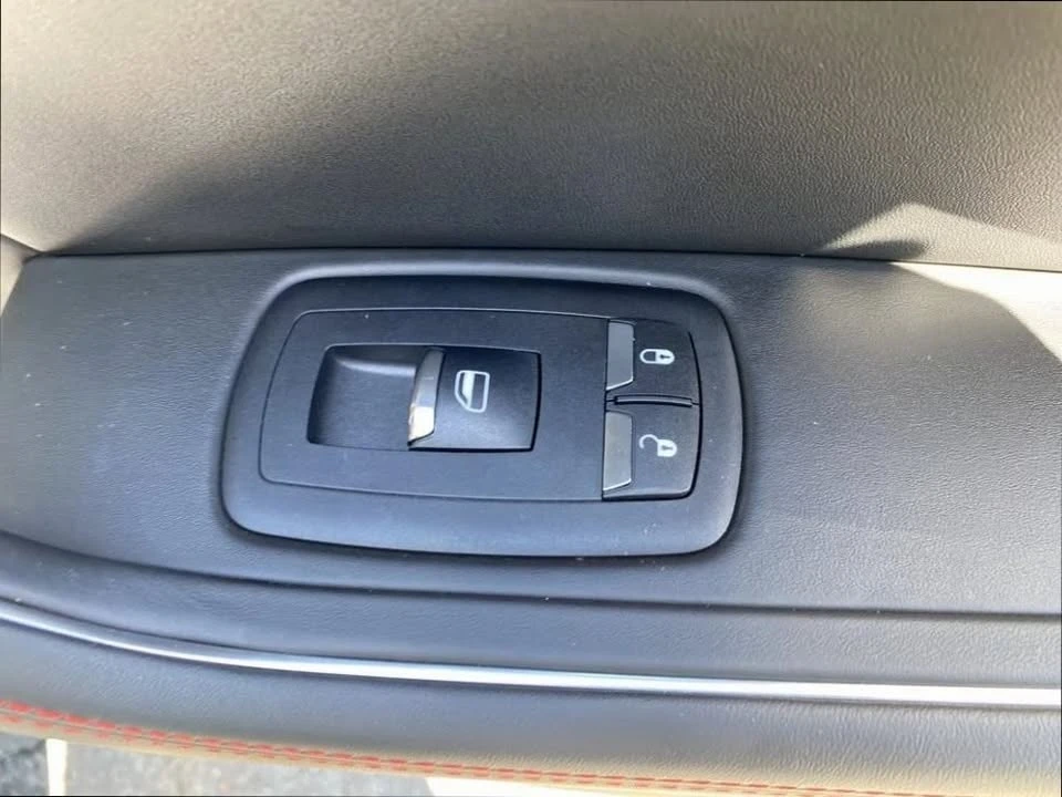 2023 Maserati Levante - Image 15 of 20