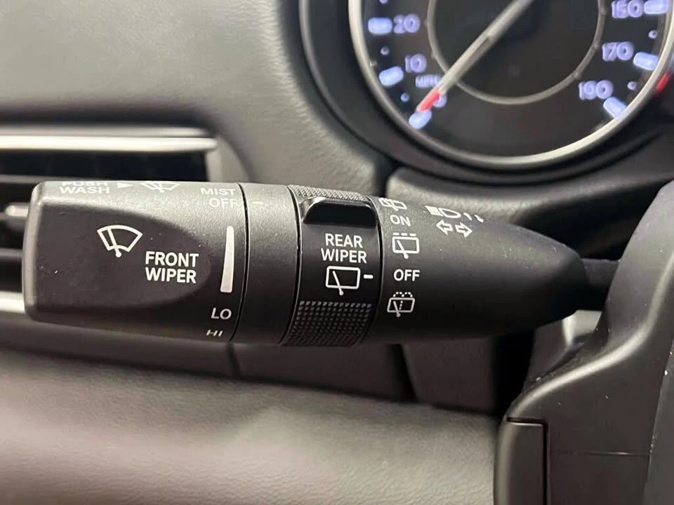 2023 Maserati Levante Modena - Image 17 of 20
