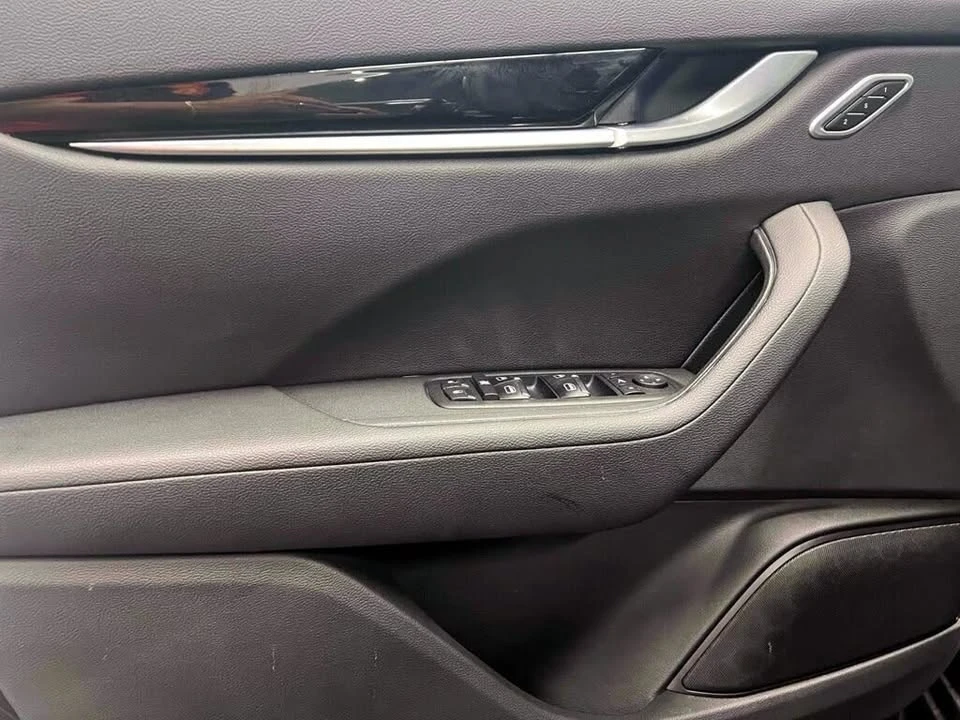2023 Maserati Levante Modena - Image 11 of 20