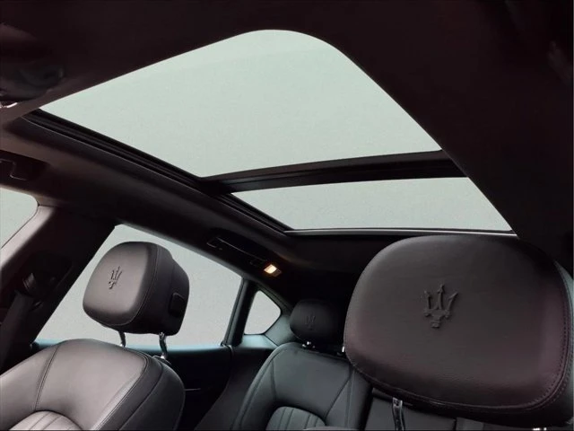 2023 Maserati Levante Modena - Image 18 of 20