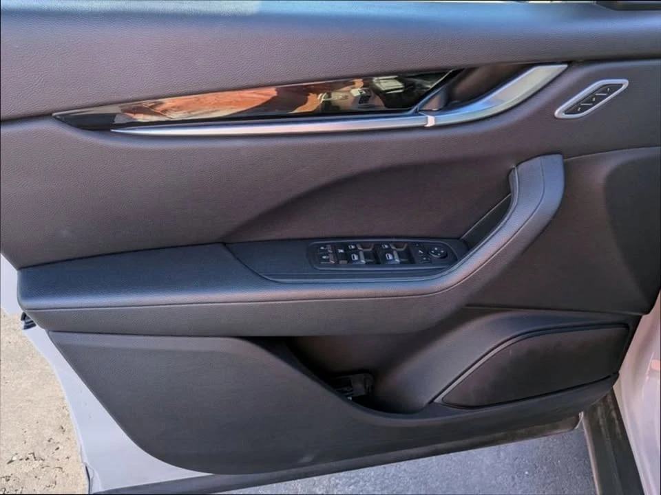 2023 Maserati Levante Modena - Image 10 of 16