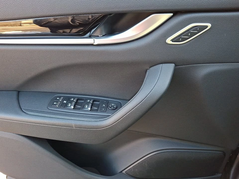 2023 Maserati Levante Modena - Image 11 of 20