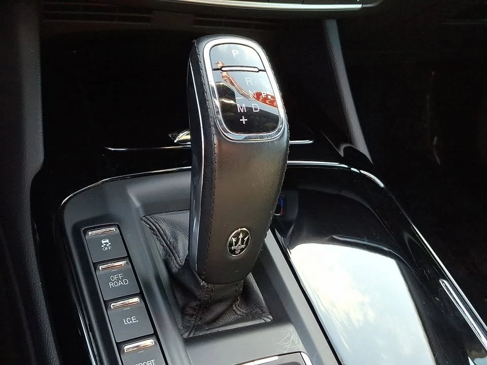 2023 Maserati Levante Modena - Image 14 of 20