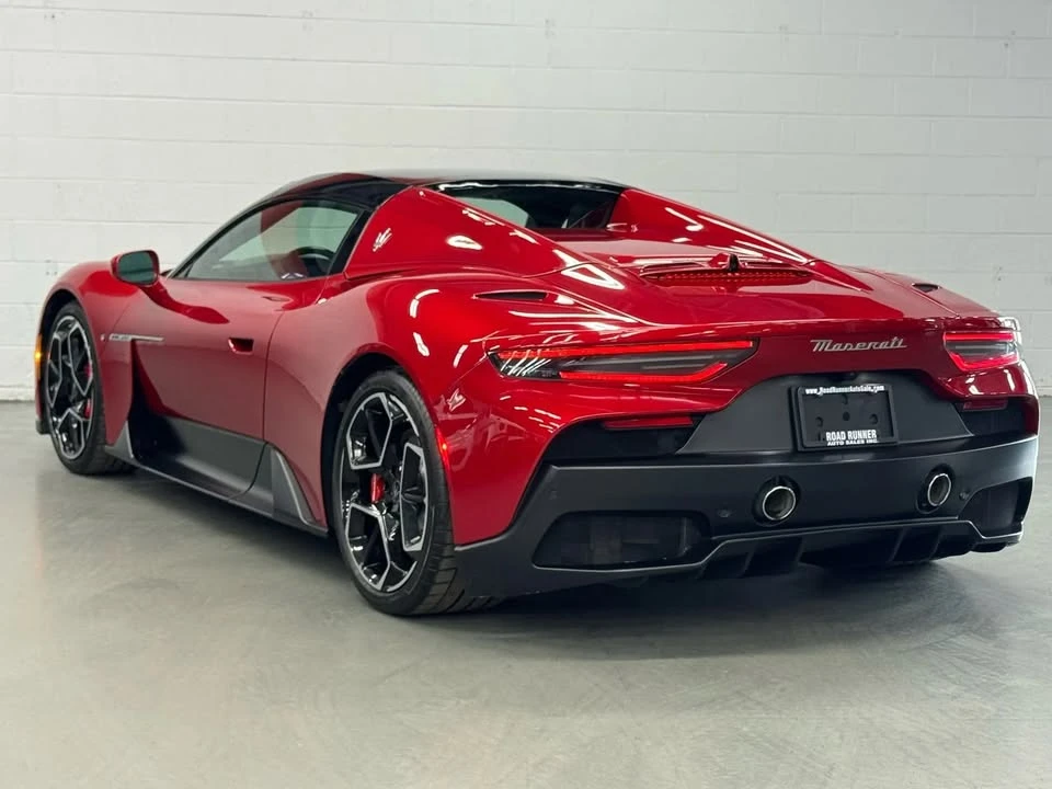 2023 Maserati MC20 - Image 14 of 20