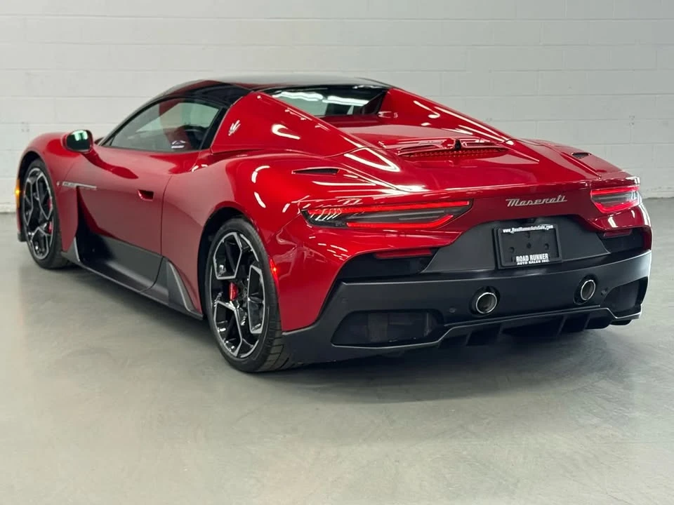2023 Maserati MC20 - Image 15 of 20