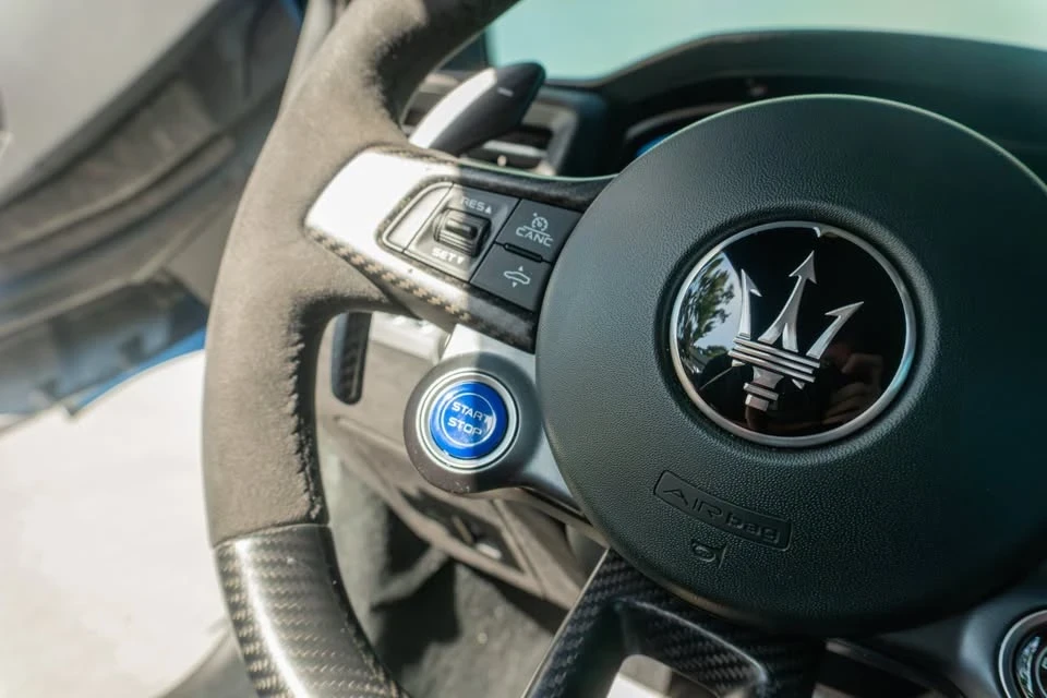 2023 Maserati MC20 - Image 17 of 20