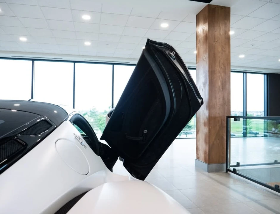 2023 Maserati MC20 - Image 11 of 11