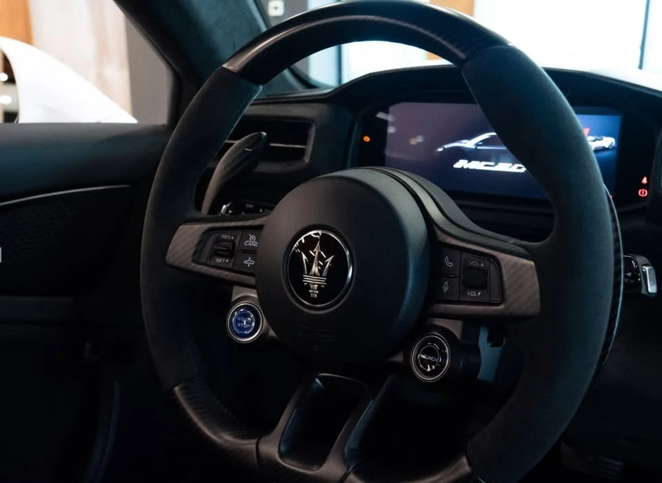 2023 Maserati MC20 - Image 10 of 11