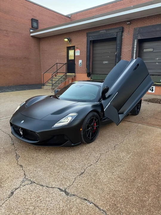 2023 Maserati MC20 Cielo - Image 10 of 12