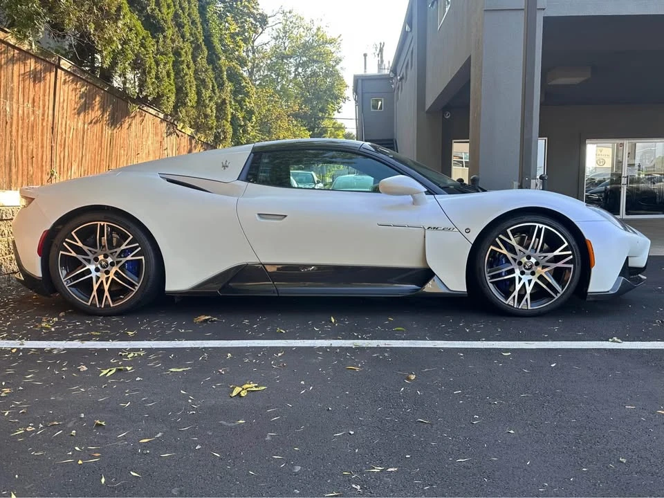 2023 Maserati MC20 Cielo - Image 3 of 19