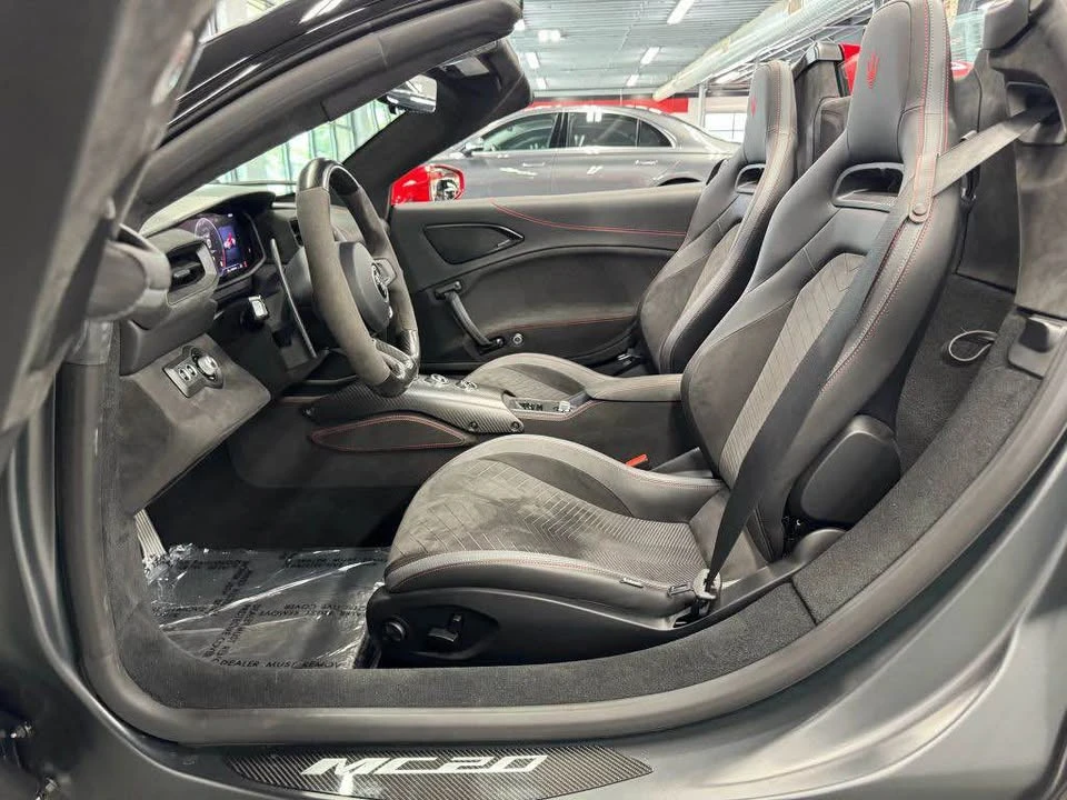 2023 Maserati MC20 Cielo - Image 11 of 17