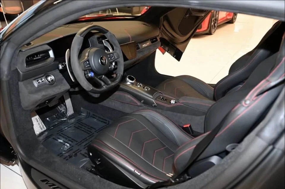 2023 Maserati MC20 - Image 3 of 5