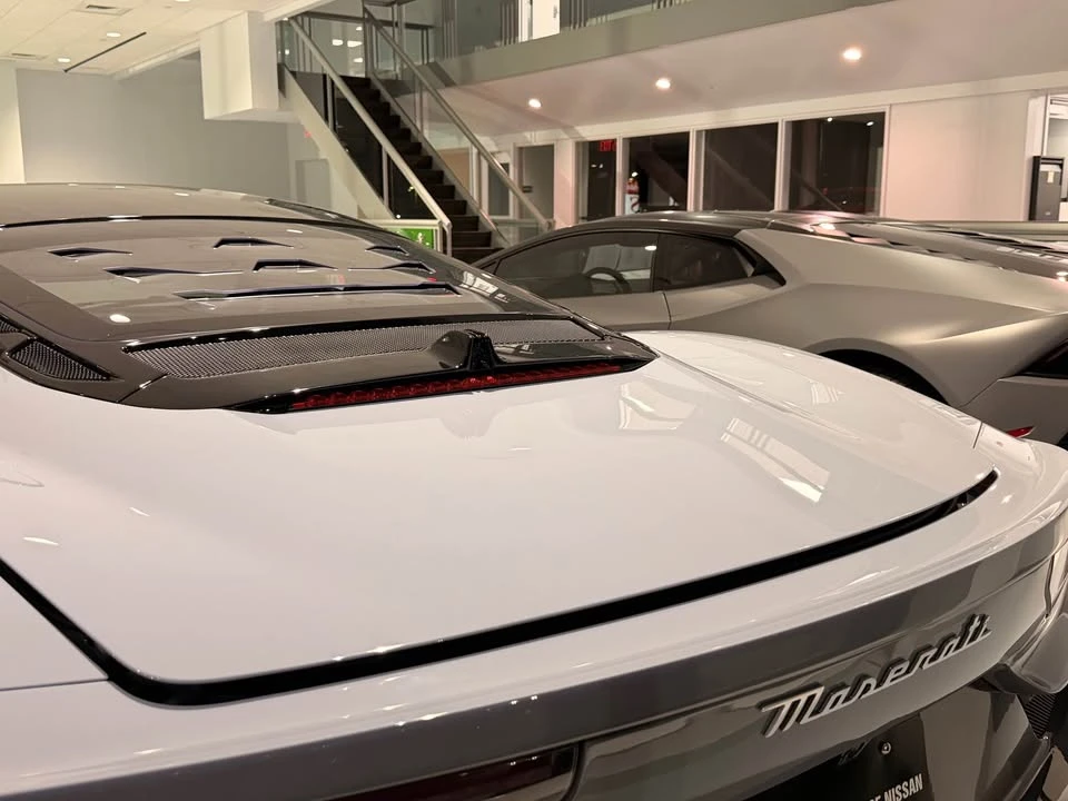 2023 Maserati MC20 - Image 9 of 9