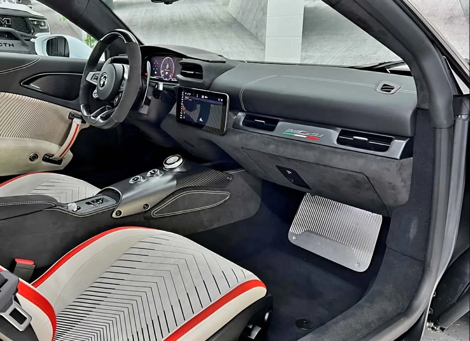 2023 Maserati MC20 - Image 11 of 14