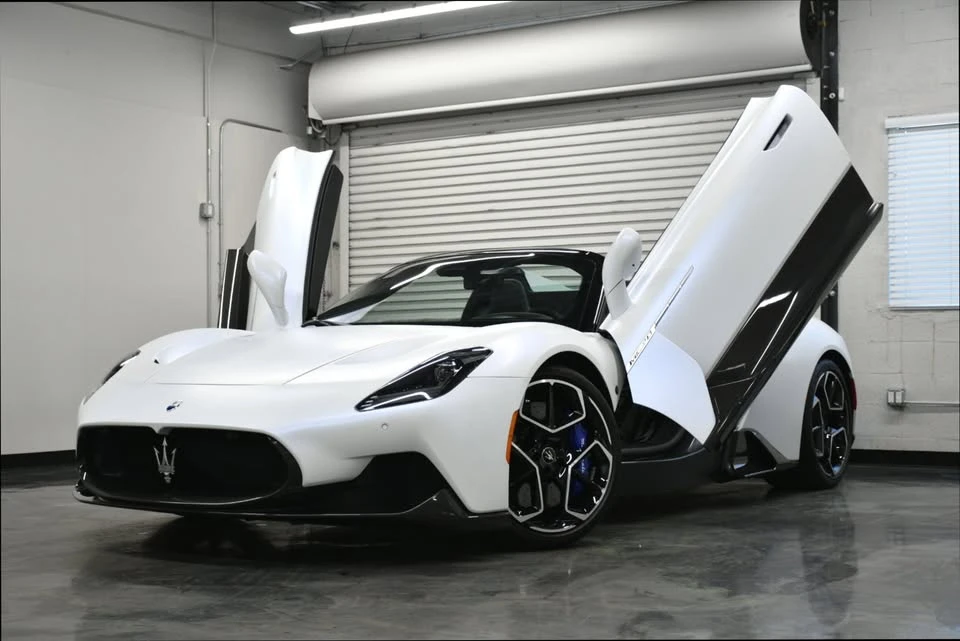 2023 Maserati MC20 Cielo - Image 2 of 20