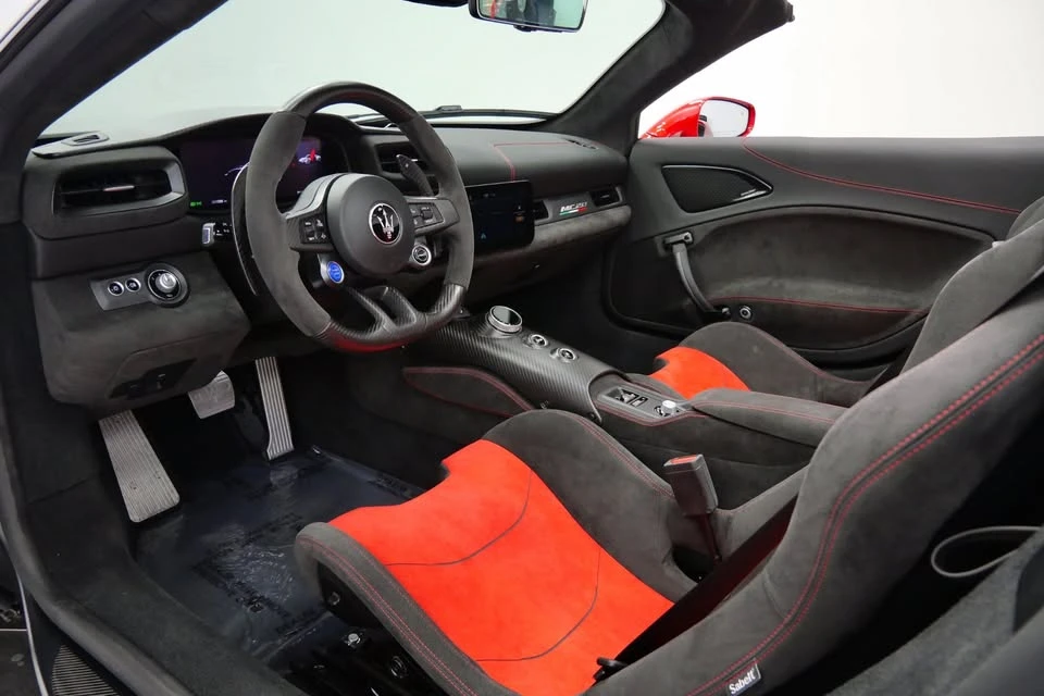 2023 Maserati MC20 Cielo - Image 9 of 14