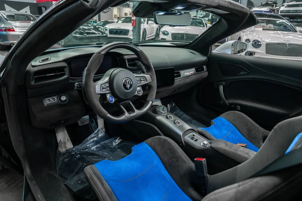2023 Maserati MC20 Cielo - Image 8 of 16