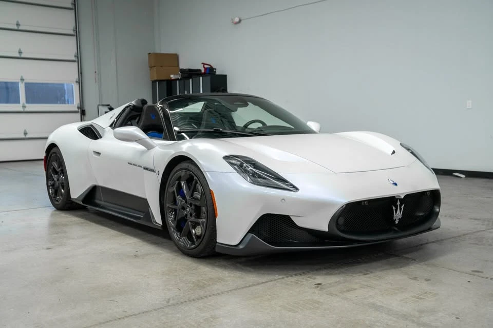 2023 Maserati MC20 Cielo - Image 2 of 16