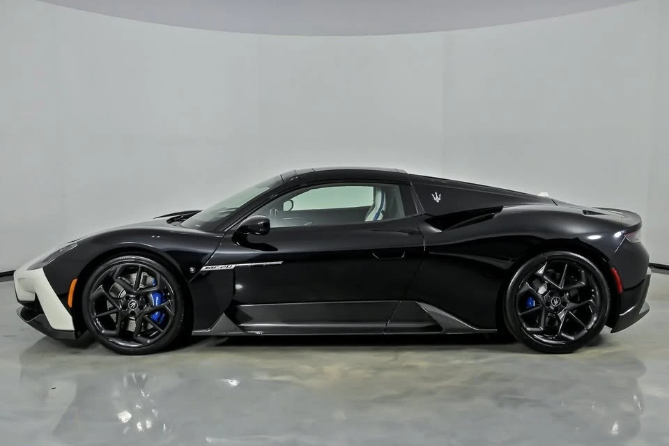 2023 Maserati MC20 Cielo - Image 11 of 20