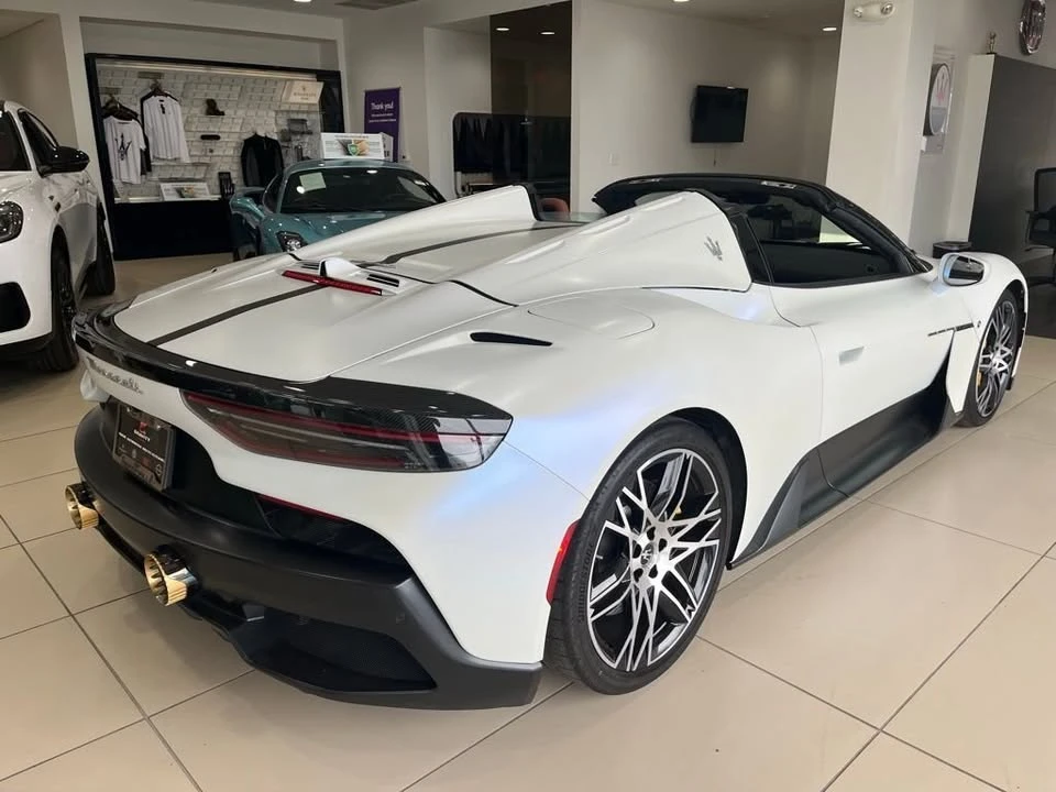 2023 Maserati MC20 Cielo - Image 2 of 19