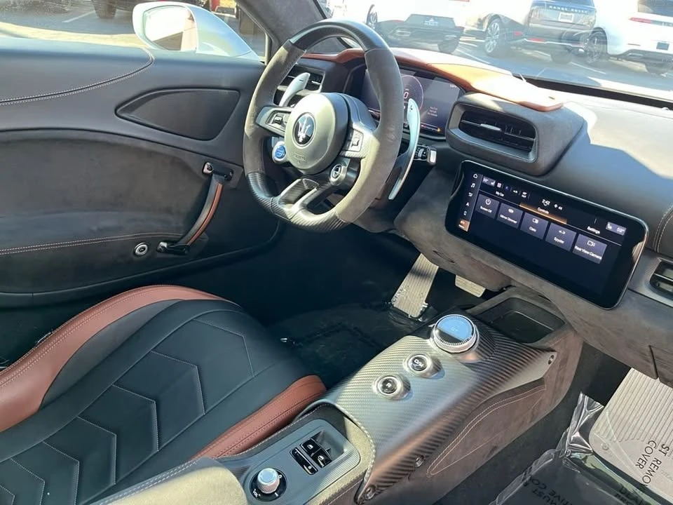 2023 Maserati MC20 Cielo - Image 16 of 19