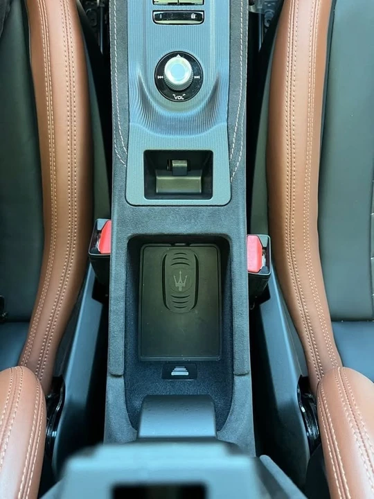 2023 Maserati MC20 Cielo - Image 12 of 19