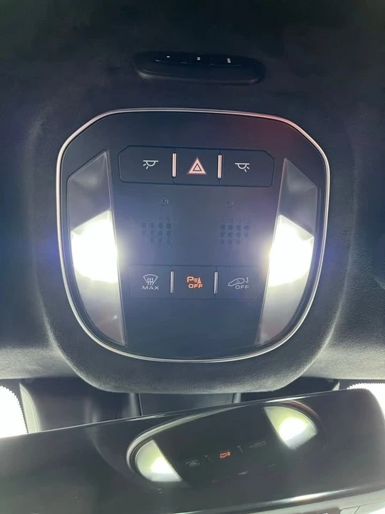 2023 Maserati MC20 - Image 11 of 19