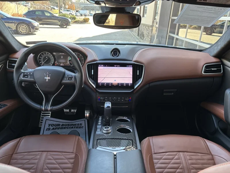 2023 Maserati - Image 6 of 10