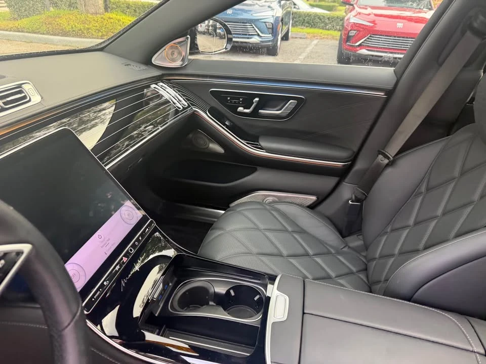 2023 Maybach 62 - Image 8 of 17