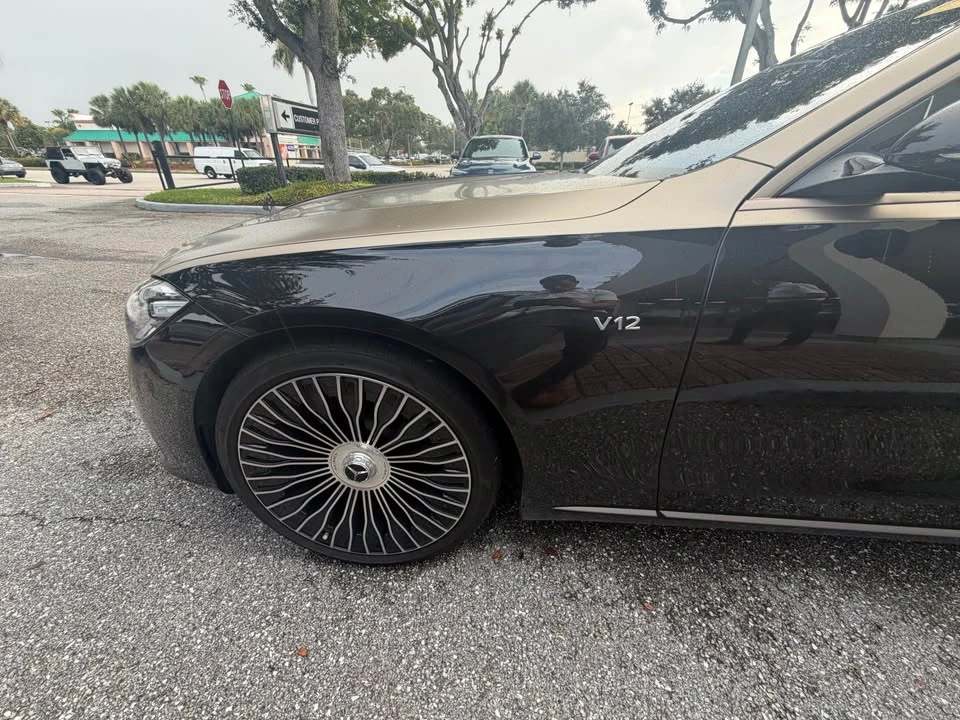 2023 Maybach 62 - Image 10 of 17