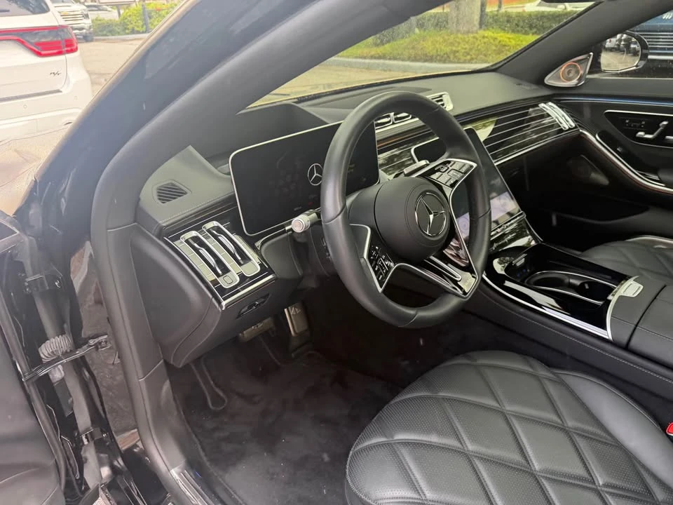 2023 Maybach 62 - Image 3 of 17