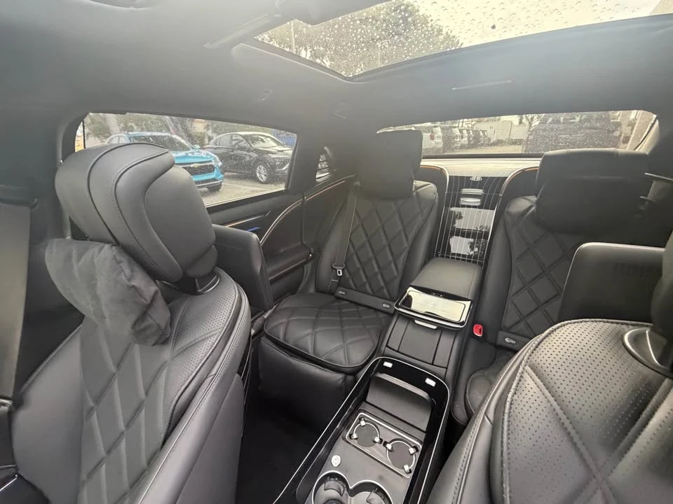 2023 Maybach 62 - Image 6 of 17