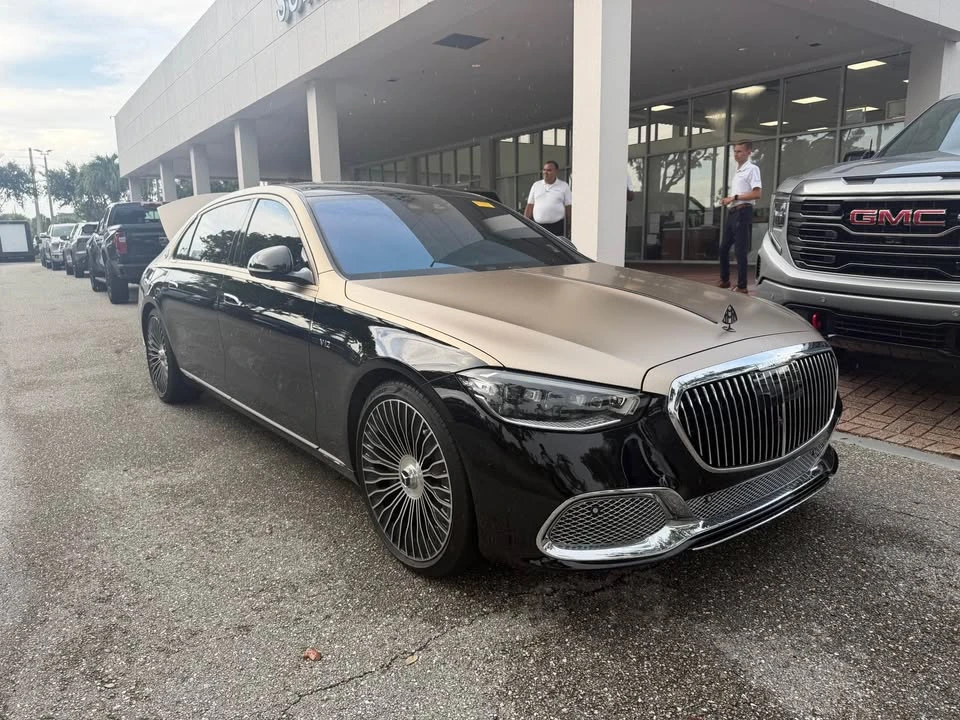 2023 Maybach 62 - Image 15 of 17