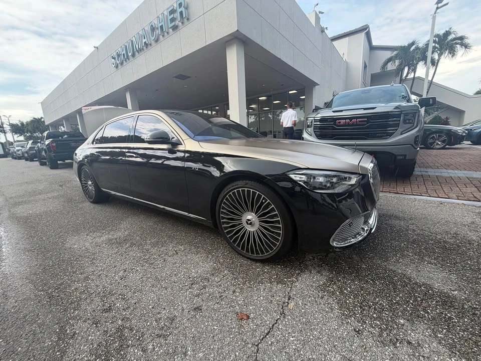 2023 Maybach 62 - Image 13 of 17
