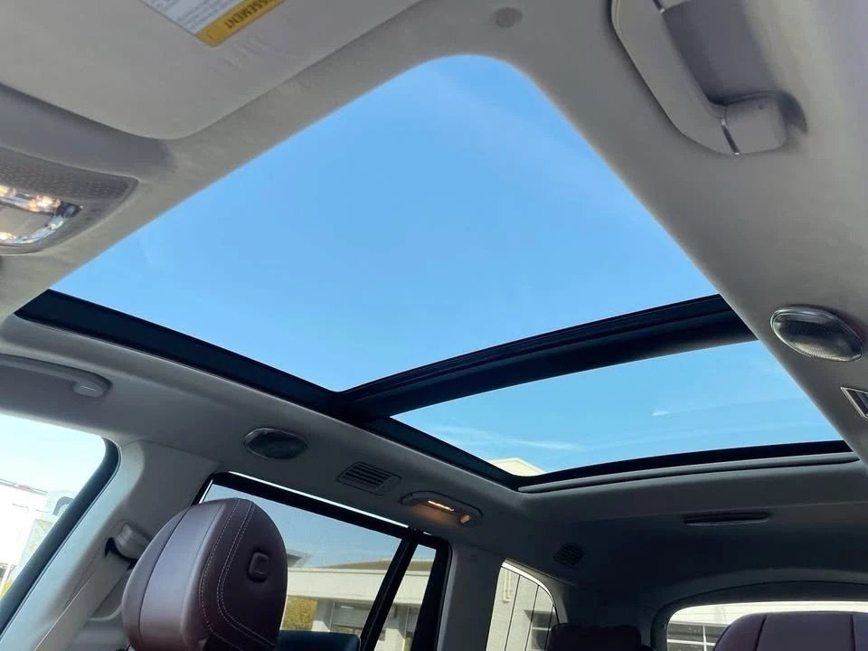 2023 Maybach - Image 15 of 18