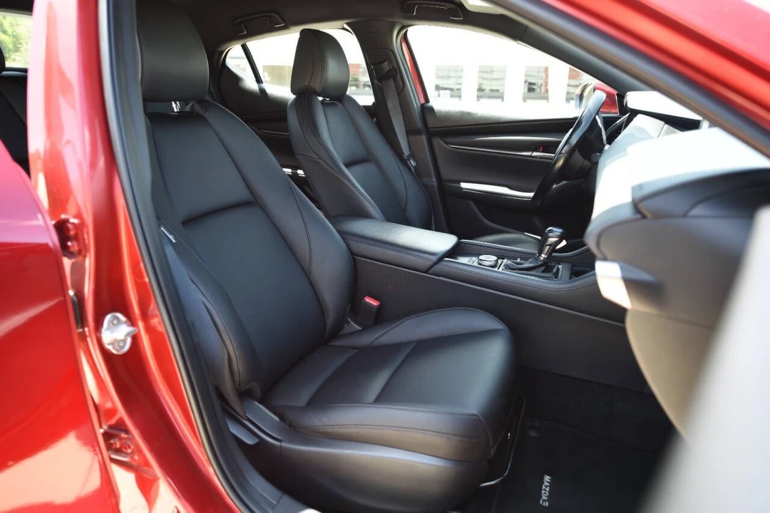 2023 Mazda Mazda 3 4th Gen - Image 16 of 17