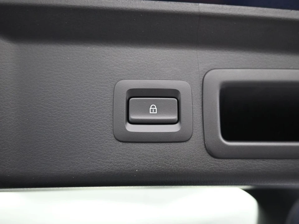 2023 Mazda CX-30 - Image 22 of 31