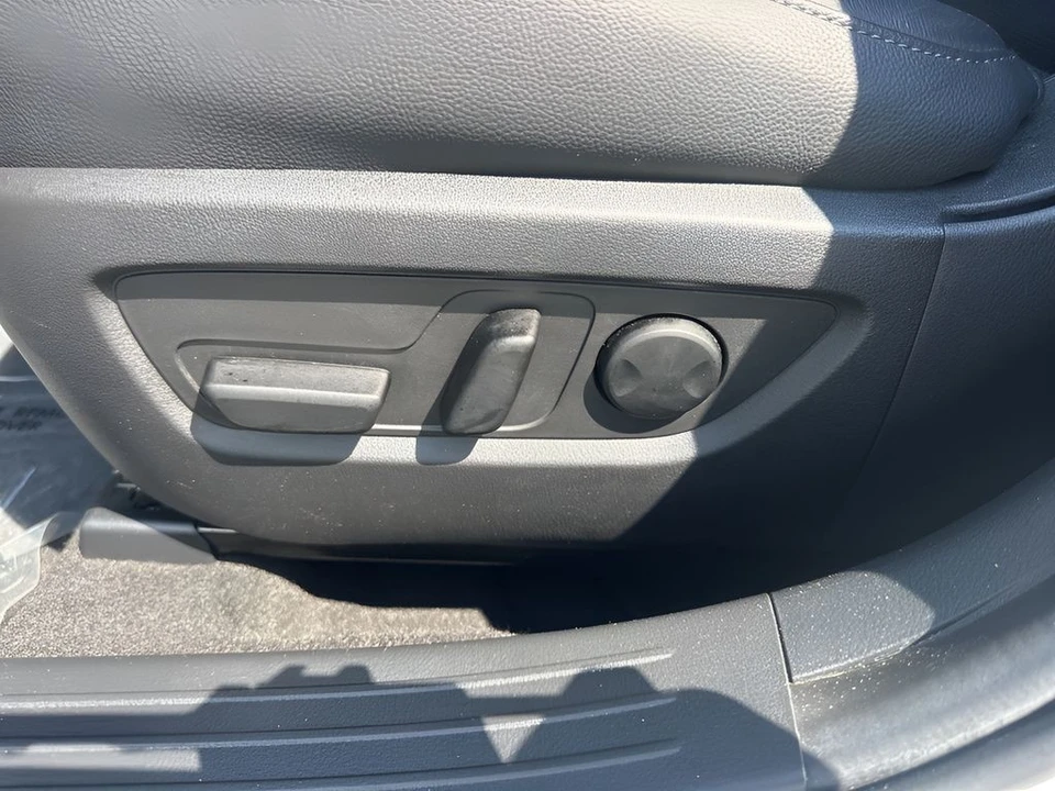 2023 Mazda CX-50 - Image 10 of 12
