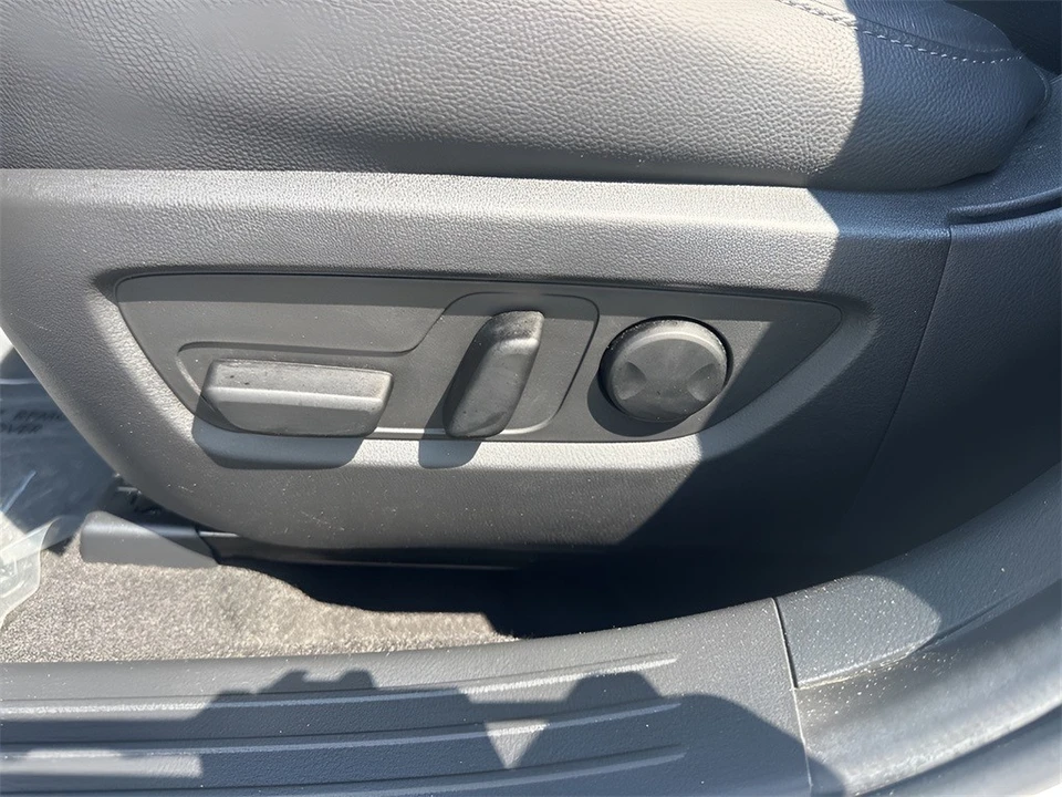 2023 Mazda CX-50 - Image 10 of 12