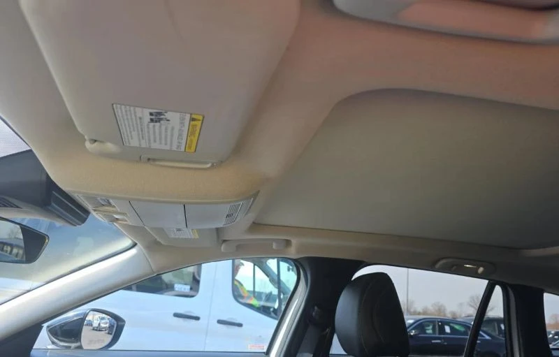 2023 Mazda CX-50 - Image 4 of 10