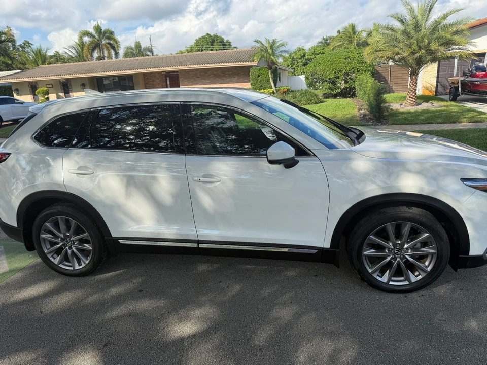 2023 Mazda CX-9 - Image 2 of 13