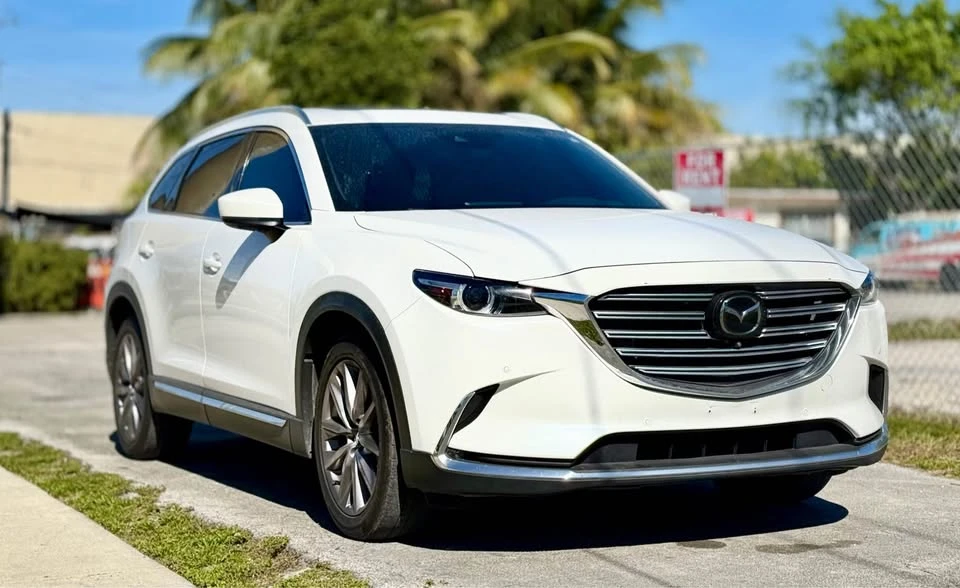 2023 Mazda CX-9 - Image 2 of 16
