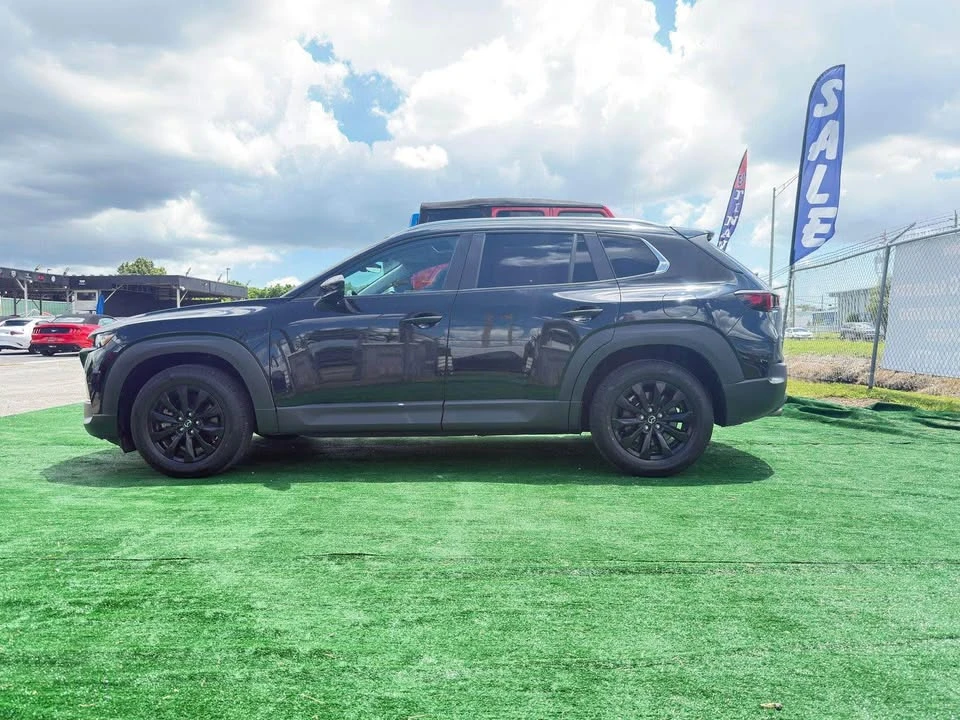 2023 Mazda CX-50 - Image 5 of 10
