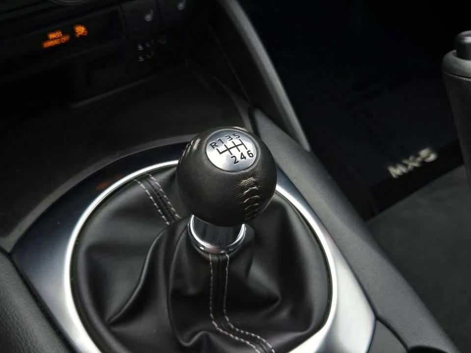 2023 Mazda ND MX-5 Miata - Image 18 of 19