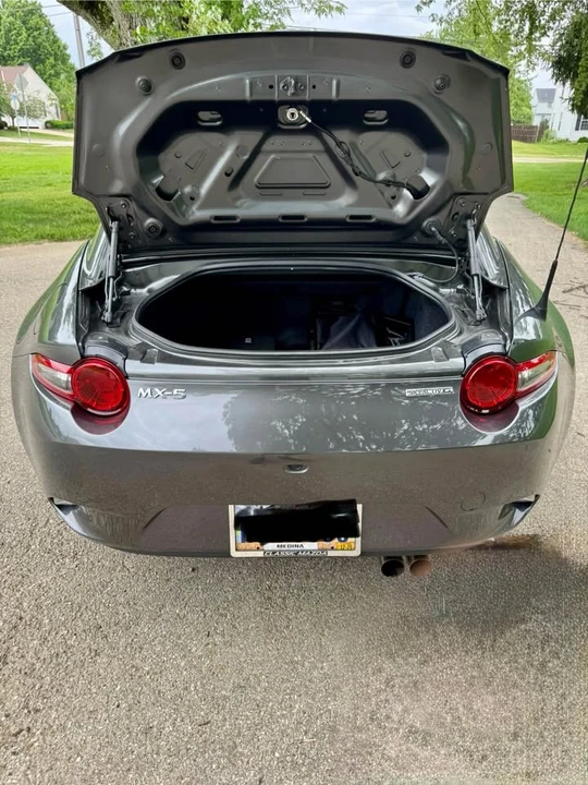 2023 Mazda ND MX-5 Miata - Image 17 of 18