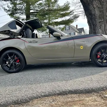 2023 Mazda MX-5 Miata RF Grand Touring Convertible