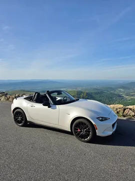 2023 Mazda MX-5 Club Convertible 2D