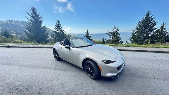 2023 Mazda MX-5 Club Convertible 2D