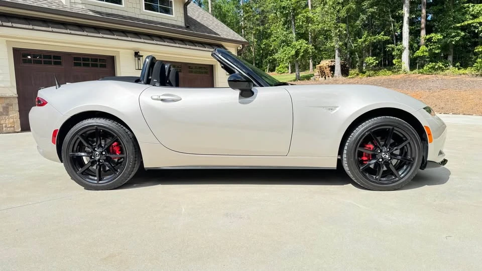2023 Mazda ND MX-5 Miata - Image 13 of 15