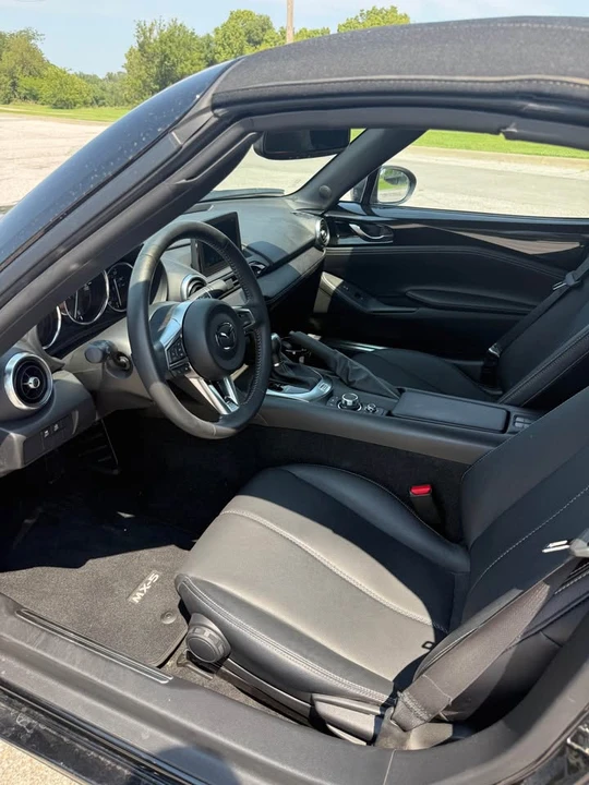 2023 Mazda ND MX-5 Miata - Image 10 of 16